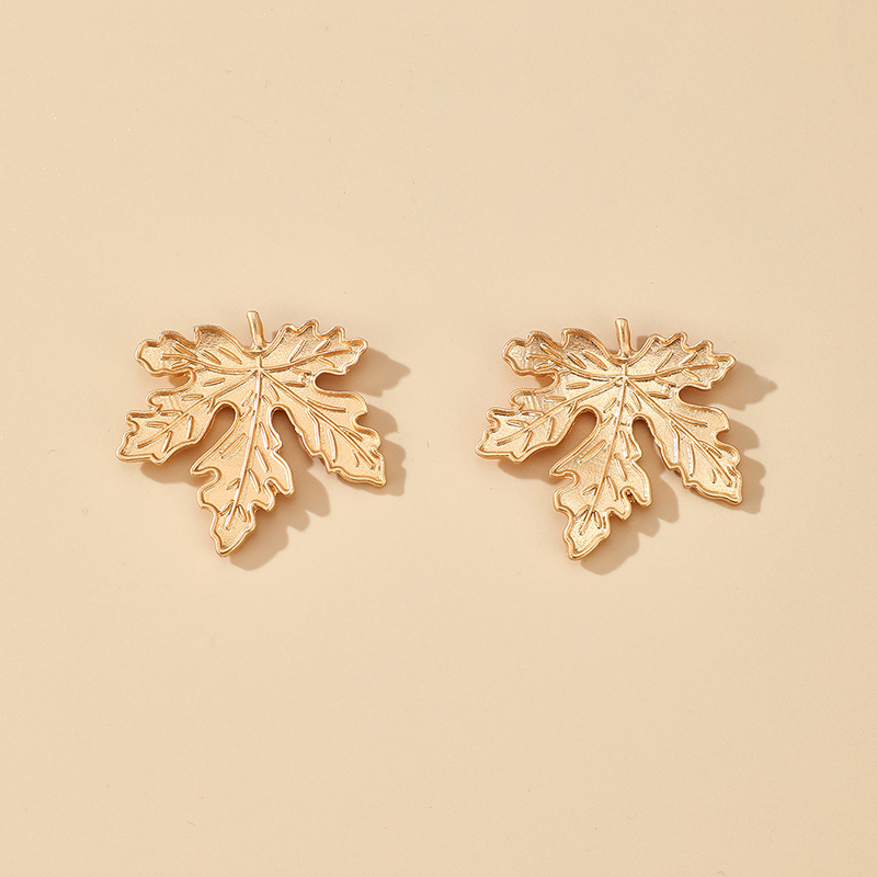 Retro Alloy Leaf Earrings display picture 2