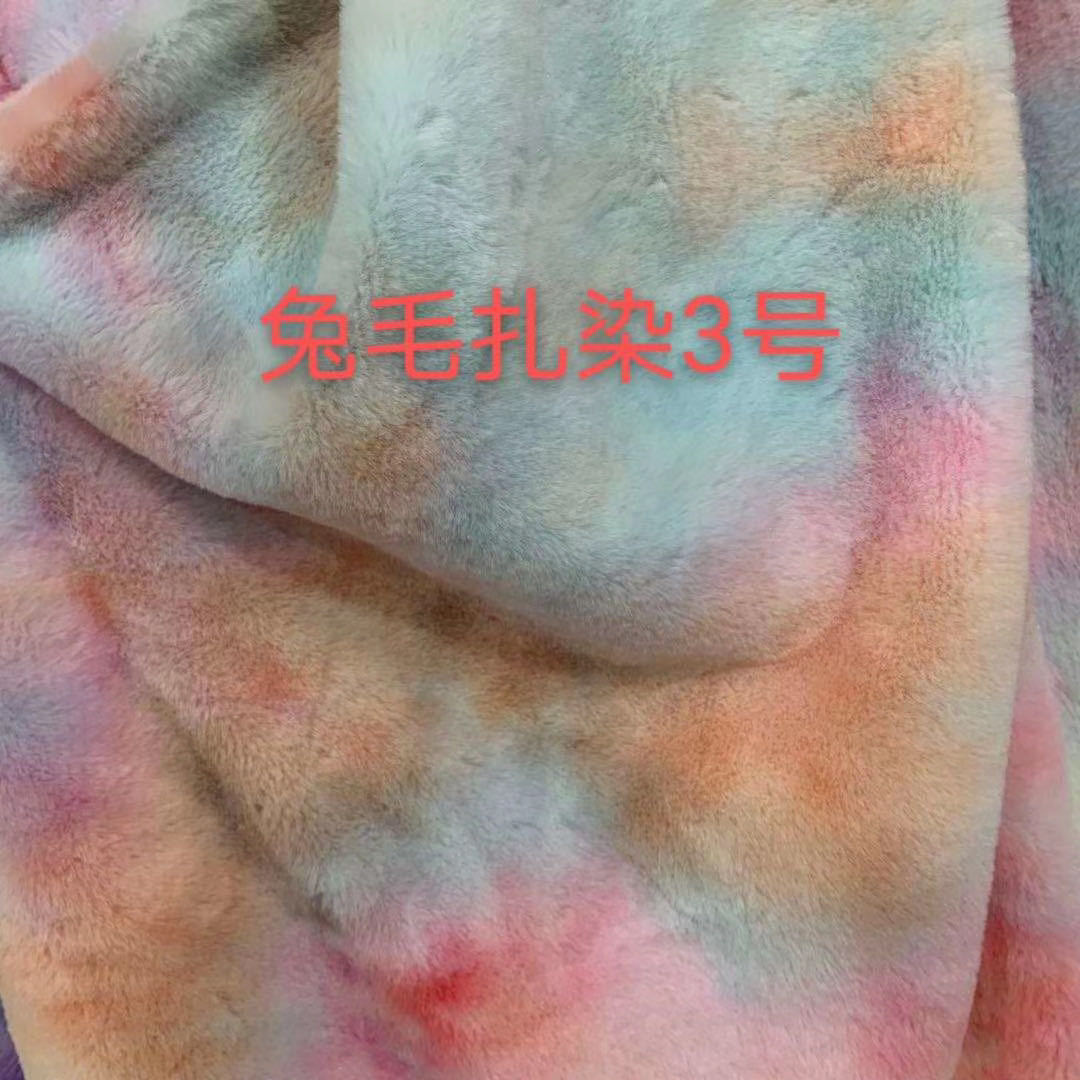 Tie-teñido de piel de conejo en stock poliéster gradiente imitación conejo terciopelo tela ropa alfombra juguete colorido felpa tela impresa