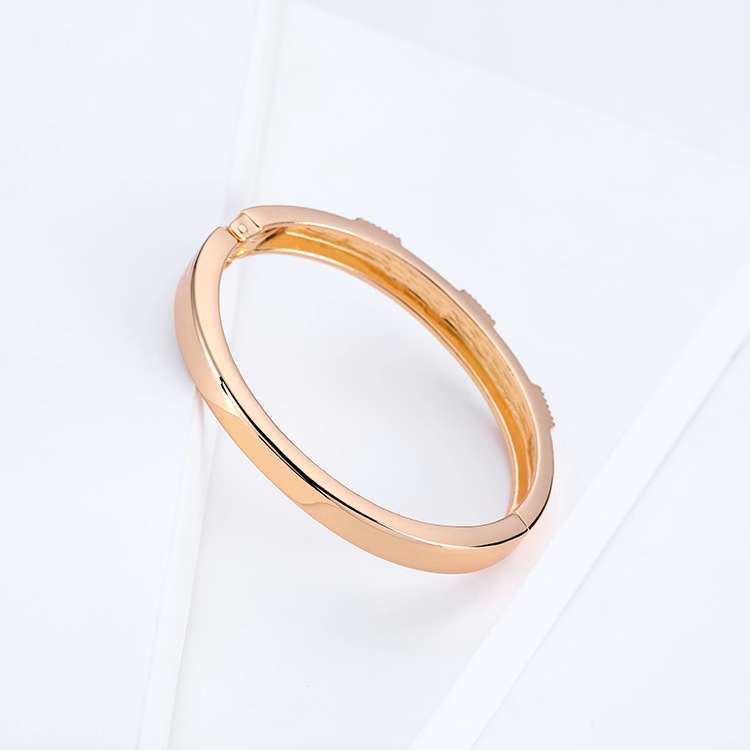 simple diamond gold-plated glossy bracelet