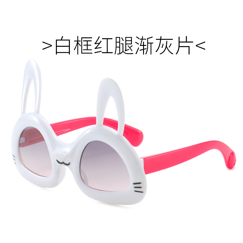 Marco blanco, patas rojas, rodajas grises