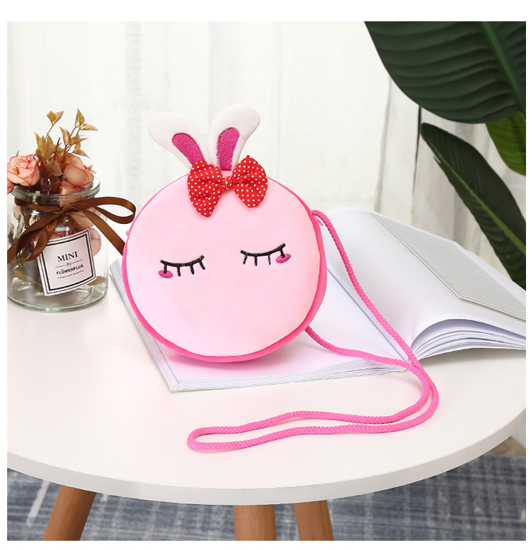 Kid's Medium Plush Unicorn Cute Round Zipper Crossbody Bag display picture 2