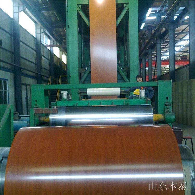 扬州3004木纹铝卷可分条铝方通用木纹铝板覆膜0.5mm铝方通用铝板