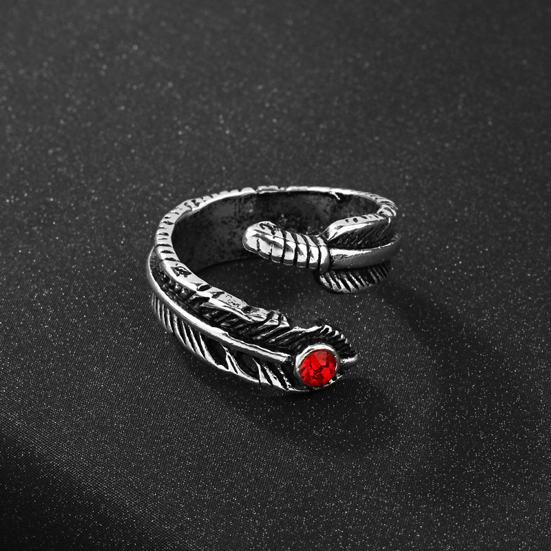European Cross-border Hot Selling Ornament Vintage Gothic Men's Ring Personality Ruby Arrow Faucet Ring display picture 2