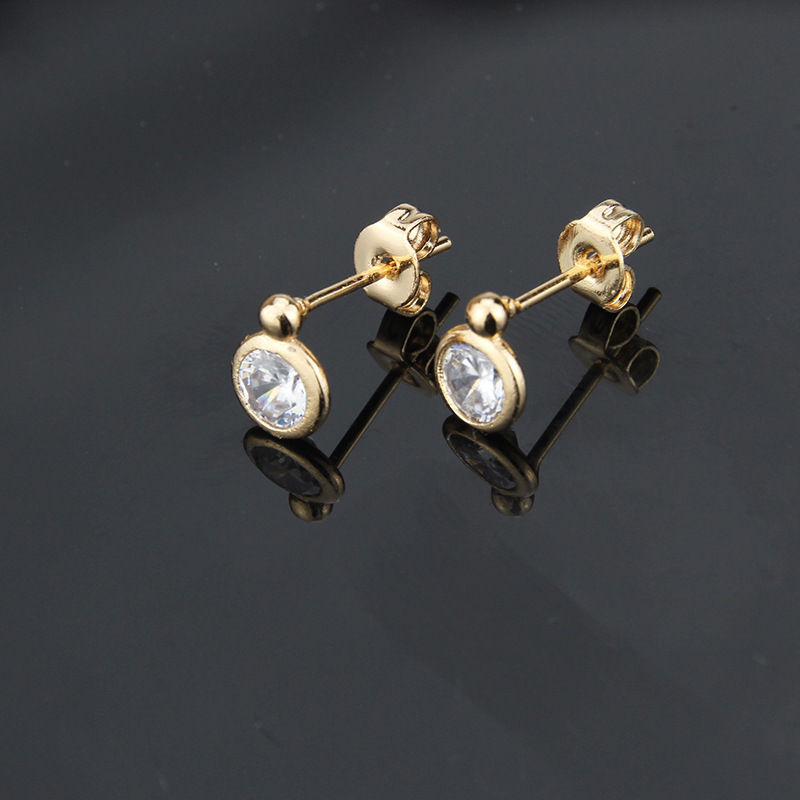 Small Round Earrings With Zirconium And Diamonds display picture 3