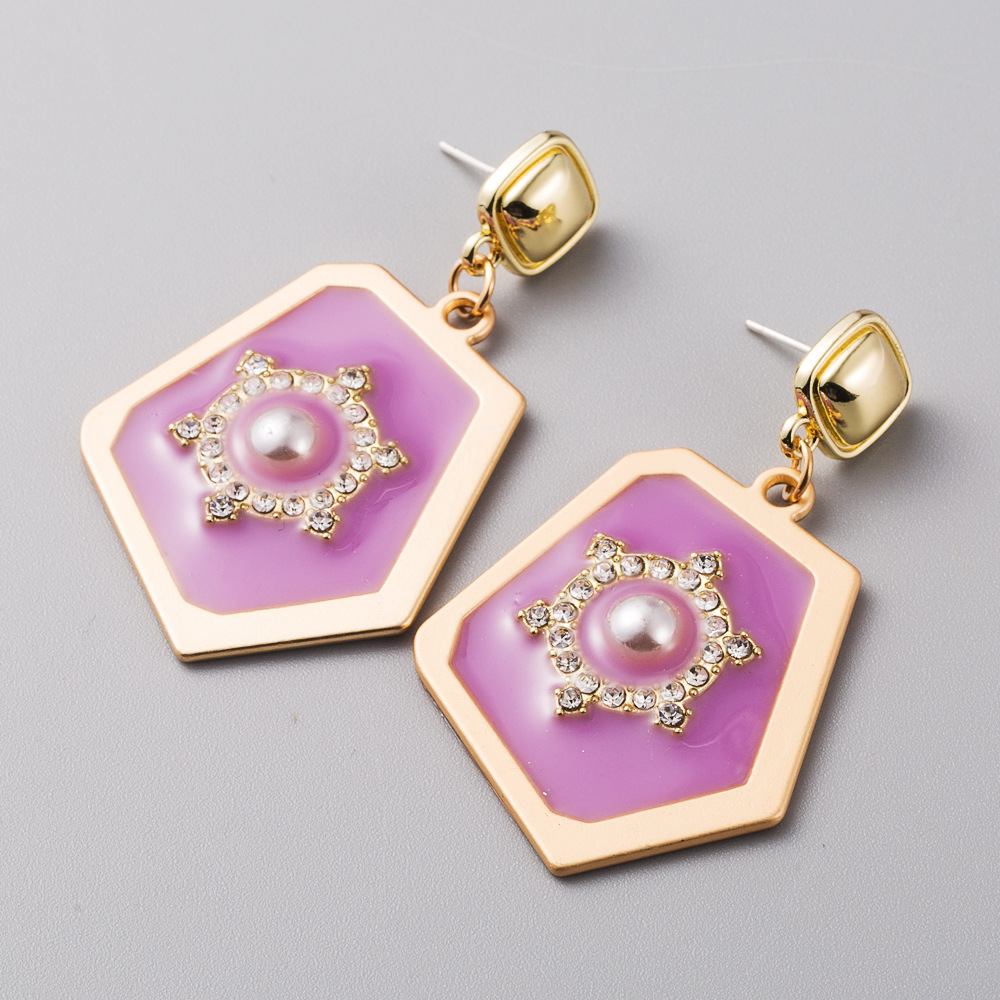 New Fashion Geometric Diamond-set Pearl Earrings Retro Alloy Dripping Earrings display picture 8