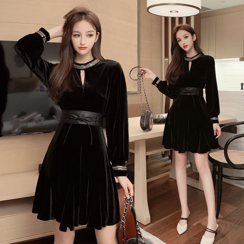 金丝绒连衣裙2020秋季新款女装气质时尚洋气流行丝绒小黑裙潮批发