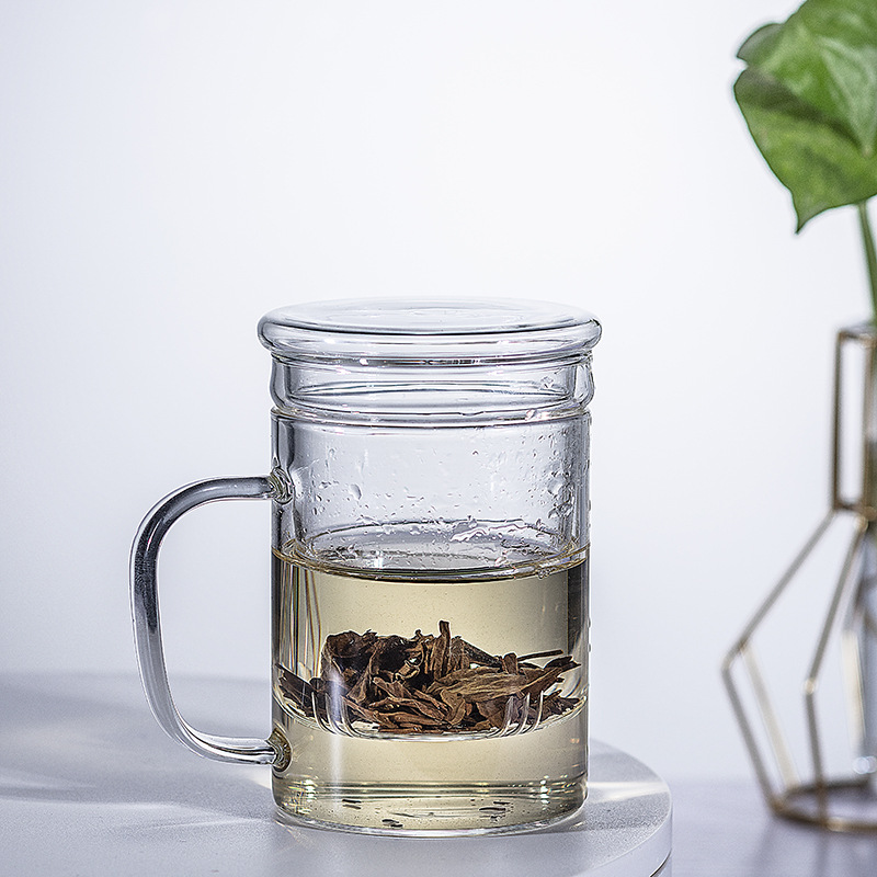 Värmetålig tekopp i glas med tesil för kontoret_voghion.com