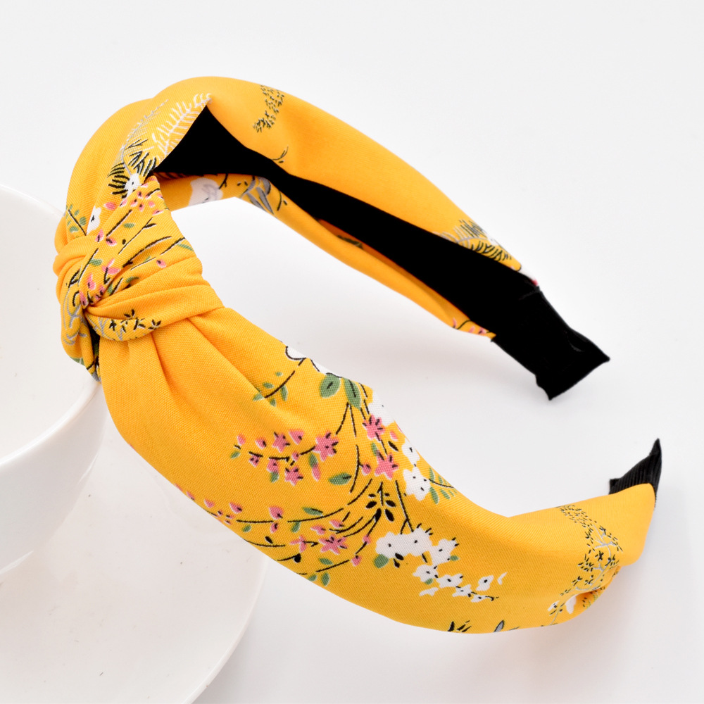 Autumn And Winter Small Plum Blossom Headband Cloth Knotted Flower Headband display picture 4