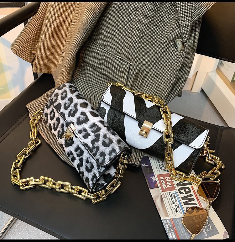 Bolso Axila De Cadena Con Estampado De Leopardo De Moda display picture 9