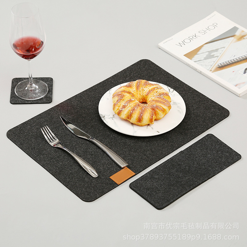 El Amazonas transfronterizo sentía el cuchillo de montaña del placemat occidental y el bolso de la bifurcación estera lavable del aislamiento de la tabla de comedor de 8 pedazos sentía el placemat