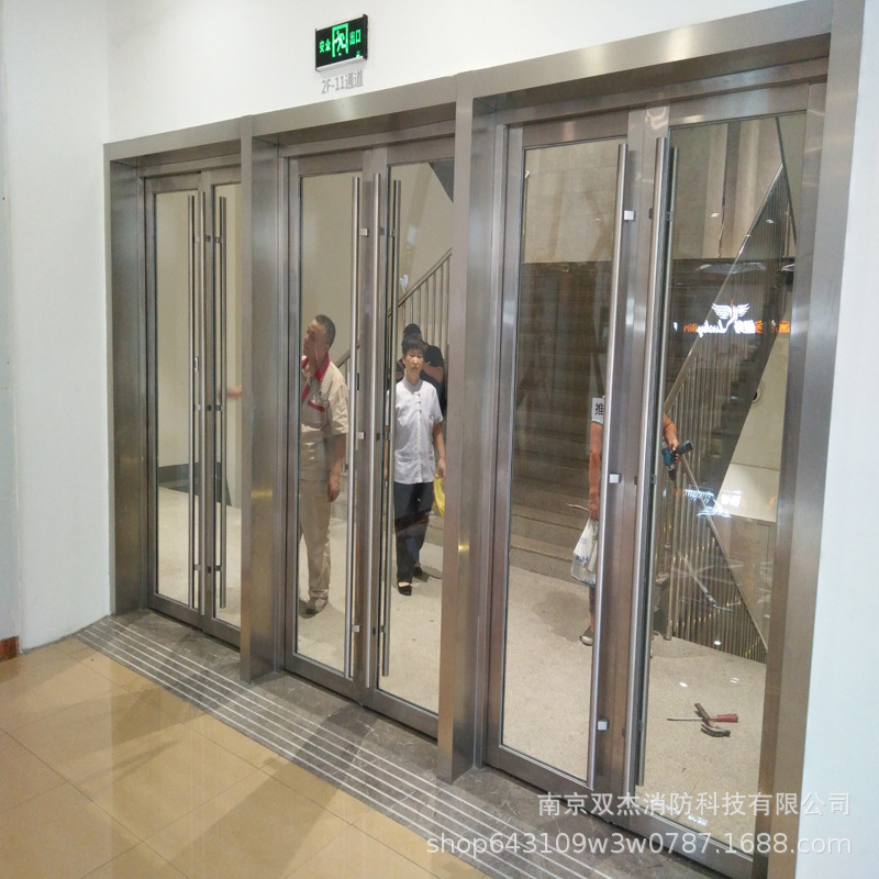 玻璃防火门3.jpg