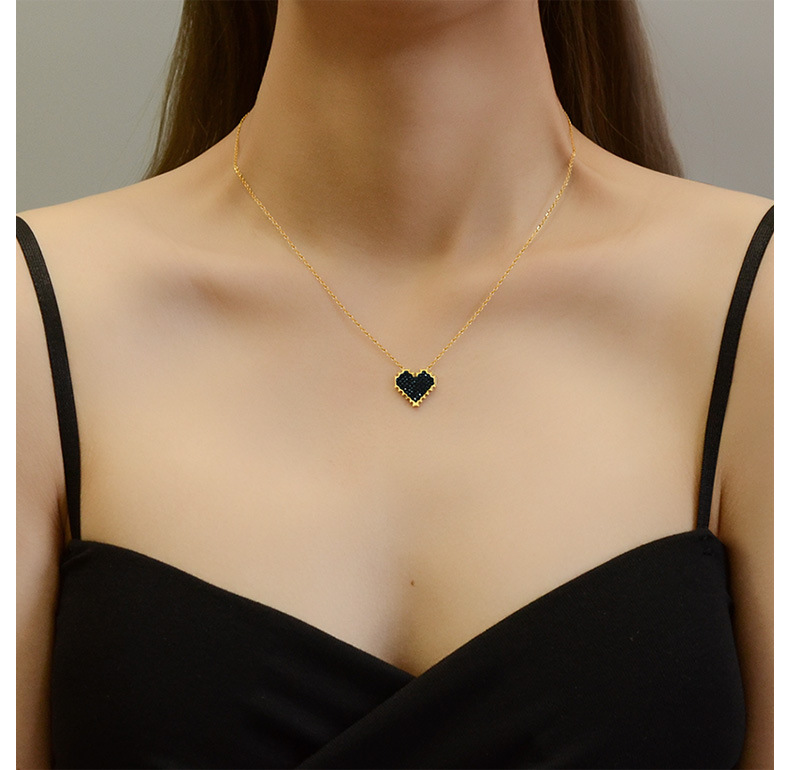 Black Diamond Titanium Steel O-chain Peach Heart Women's Necklace Hypoallergenic display picture 12