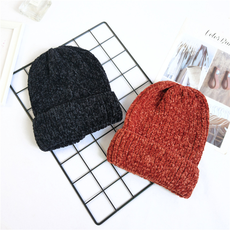 Winter Thickened Warm Woolen Hat display picture 2