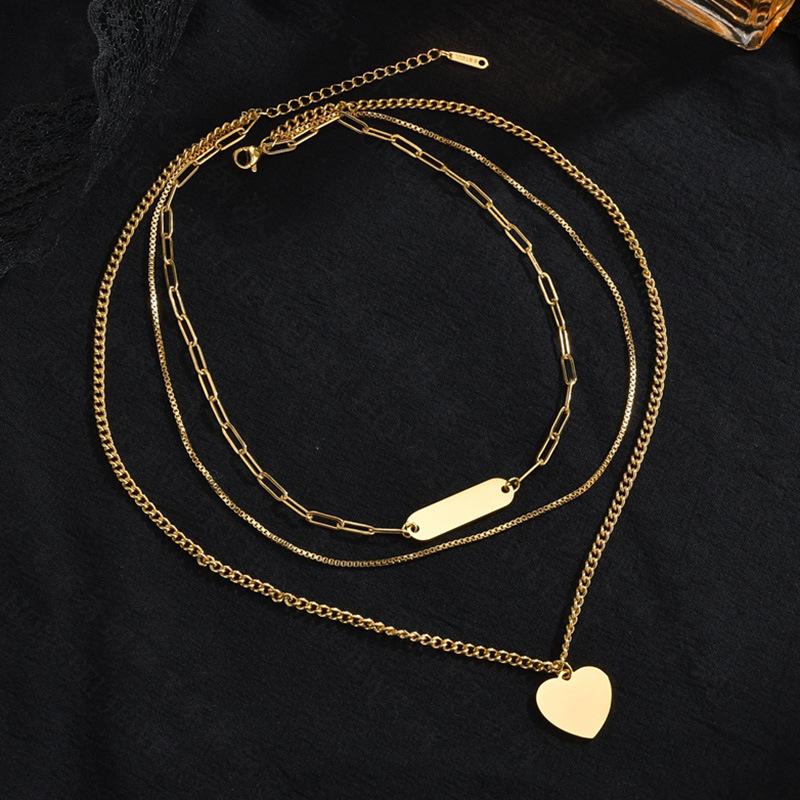 Fashion Love Clavicle Chain For Women Simple Heart-shaped Multilayer Pendant Necklace Stainless Steel New Tide Jewelry Nihaojewelry display picture 2