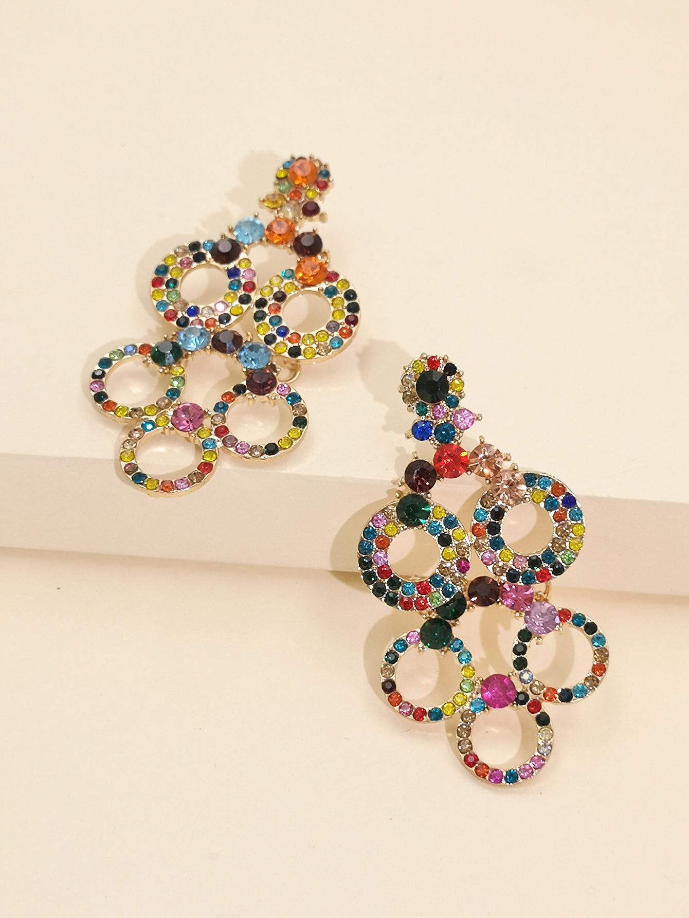 Exaggerated Geometric Hollow Fashion Personality Temperament Earrings display picture 3