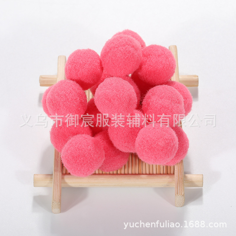 Bola de lana de alta elasticidad envío gratis spot al por mayor bola de peluche de poliéster de color accesorios de bricolaje juguetes hechos a mano bola de lana