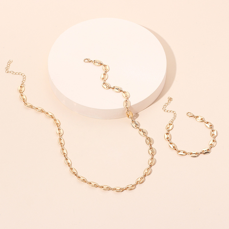 34g Weight Necklace Classification Wedding, Travel Occasion Women'S Gender White, Gold Color Fashion Pig Nose Chain Button Bracelet Necklace Sets For Women Clavicle Chain Wild Jewelry Nihaojewelry 2