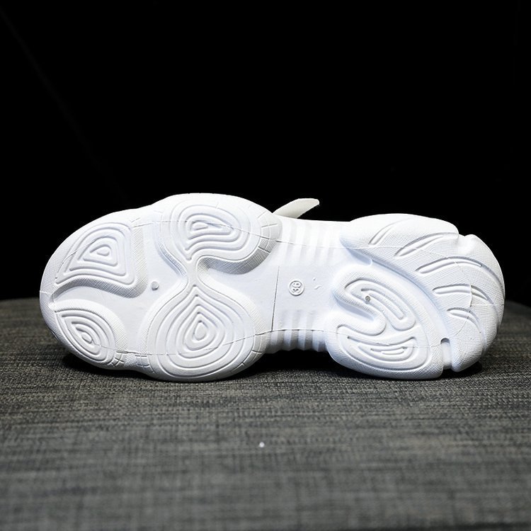 10428769254_364004402