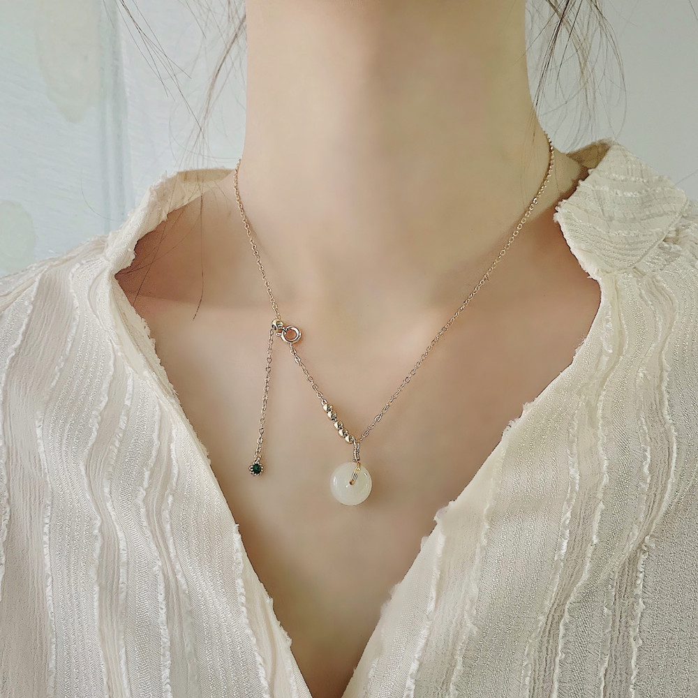 天然和田玉平安扣項鏈女簡約百搭鎖骨鏈2020年新款小衆設計感首飾