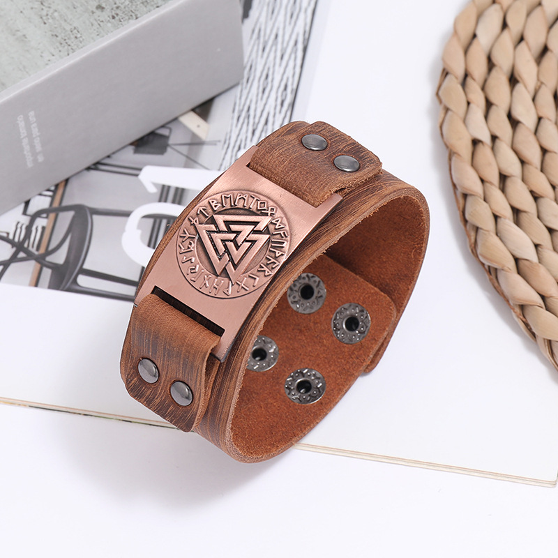 Retro Totem Leather Bracelet display picture 7