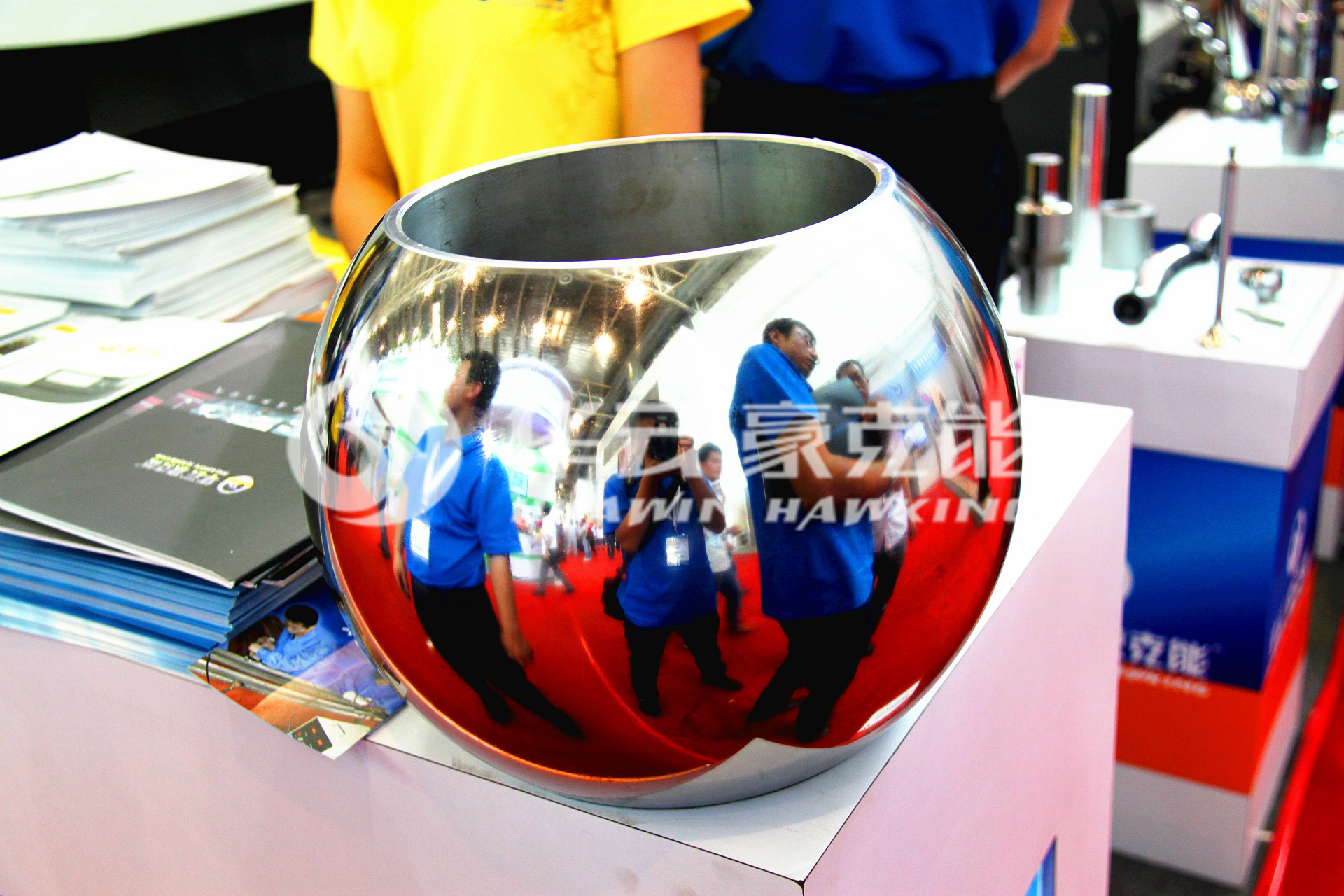 供应豪克能球面镜面抛光机 镜面抛光设备 球面镜面车床 球面磨床