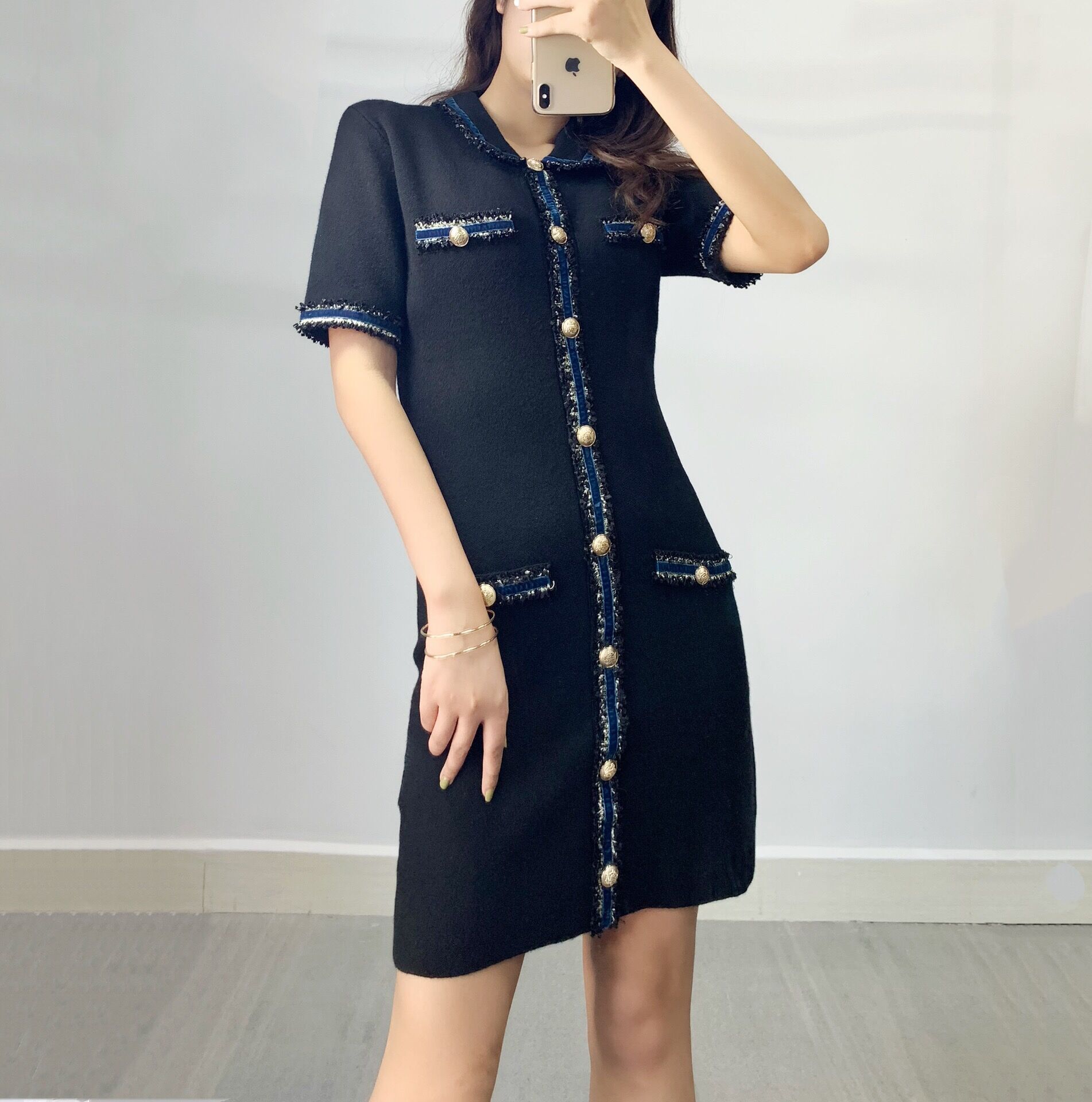 M家 2020秋冬新款小香风撞色蓝色丝绒带毛须边针织开衫法式外套女