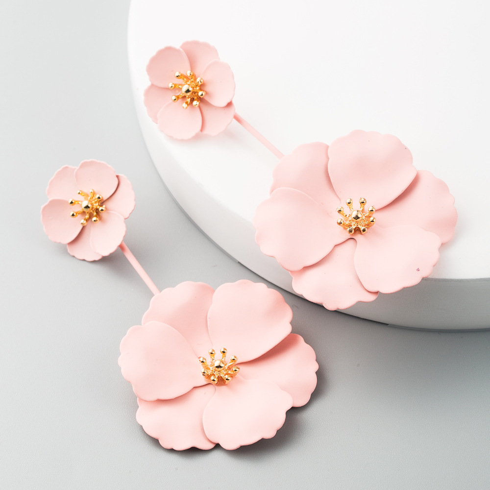 Korean Fashion Sweet Exaggerated Inlay Earrings Boho Alloy Flower Long Earrings display picture 3
