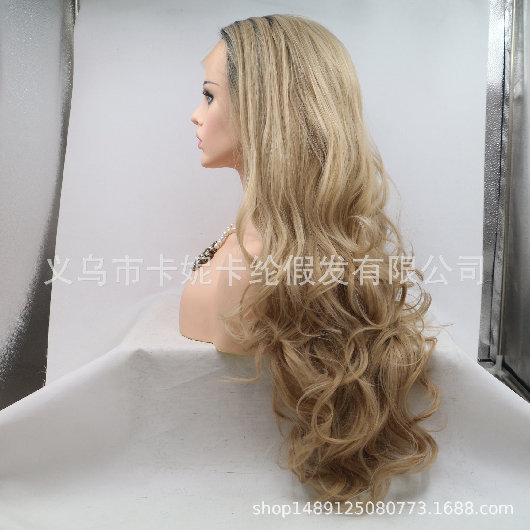 Peluca de fibra química de pelo largo y rizado de moda europea y americana, tocado de mujer, funda de pelo de encaje al por mayor