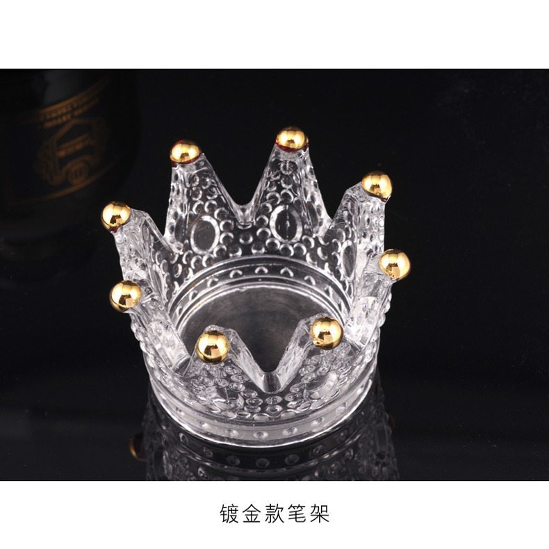 Manicura retro relieve corona titular de la pluma estilo japonés borde de oro cristal pluma titular cristal taza de lavado herramienta neto rojo