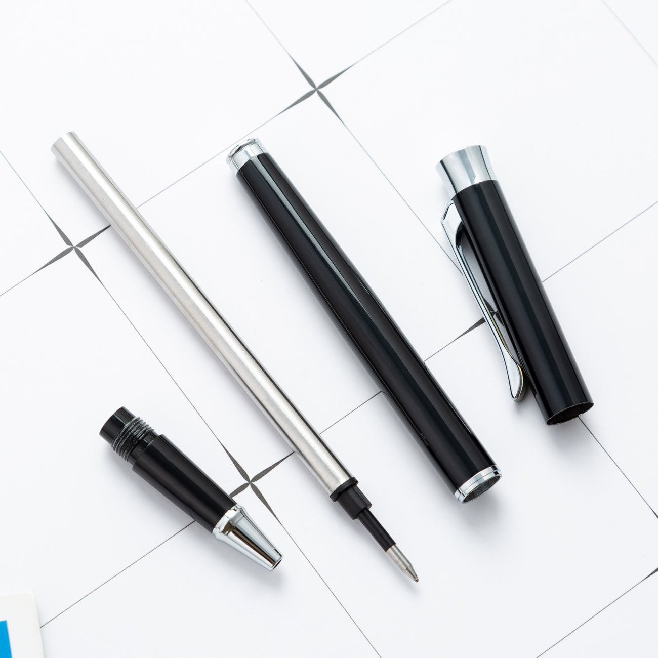 Fabricantes de bolígrafo de metal de oficina regalos bolígrafo de firma al por mayor creativo negocio negro impresión de logotipo