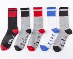 新款多彩潮襪中高筒棉襪運動系列清爽休閒潮流男襪批發