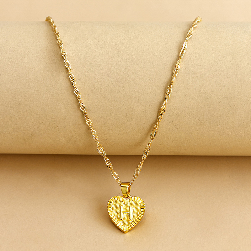 Simple Style Letter Heart Shape Alloy Plating Women's Pendant Necklace display picture 9