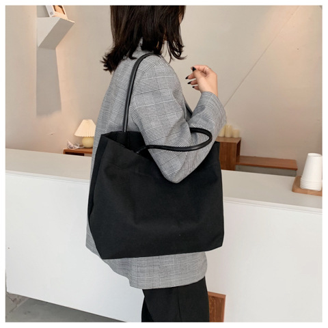 New Large-capacity Women's New Trendy Fashion All-match Shoulder Portable Tote Bag display picture 13