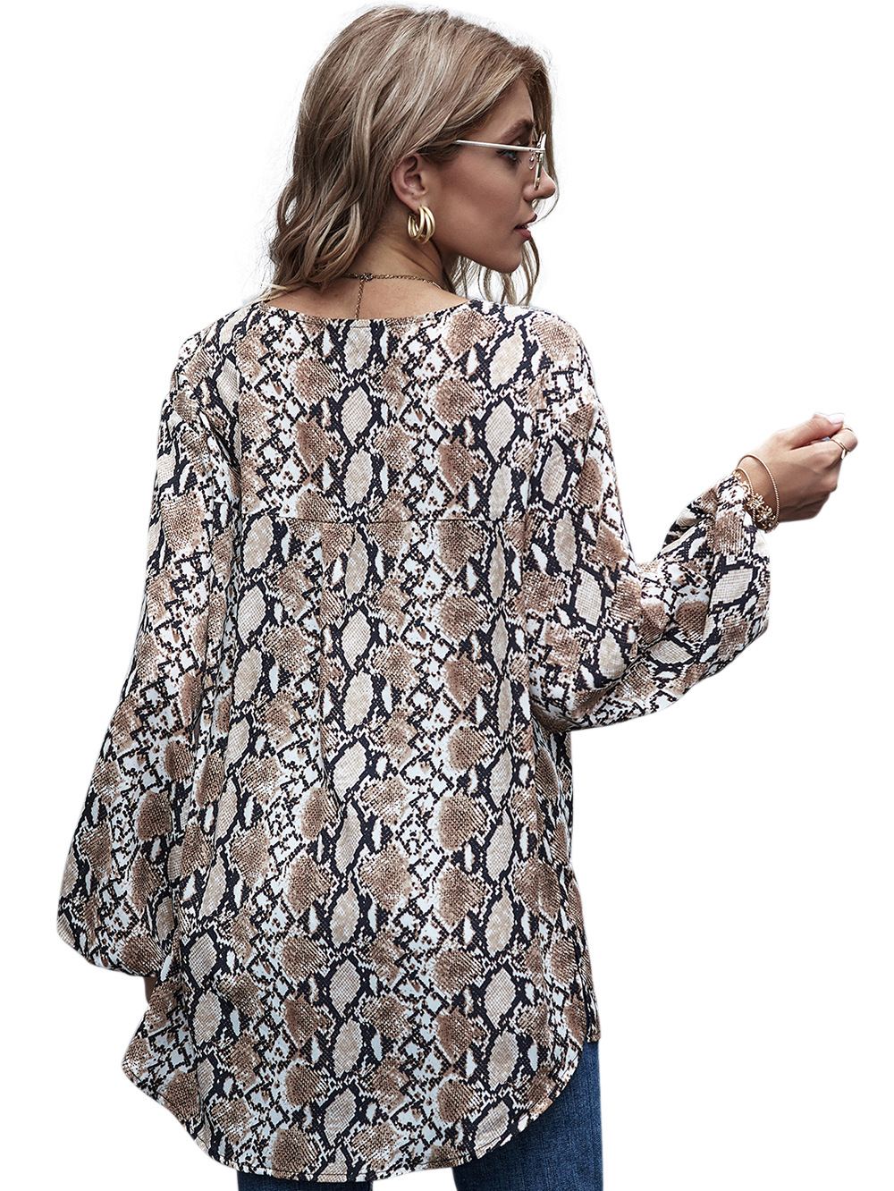 Blusa suelta con cuello en V y manga larga con estampado de leopardo para mujer NHDF98