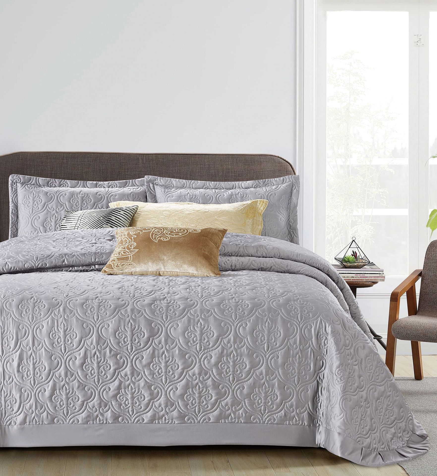 【外貿(mào)專供】歐美宮廷風(fēng)純色床蓋三件套