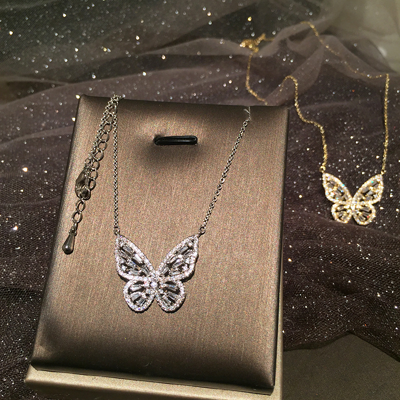 Hollow Butterfly Micro Inlaid Zircon Super Fairy Three-dimensional Butterfly Clavicle Chain Necklace Wholesale Nihaojewelry display picture 2