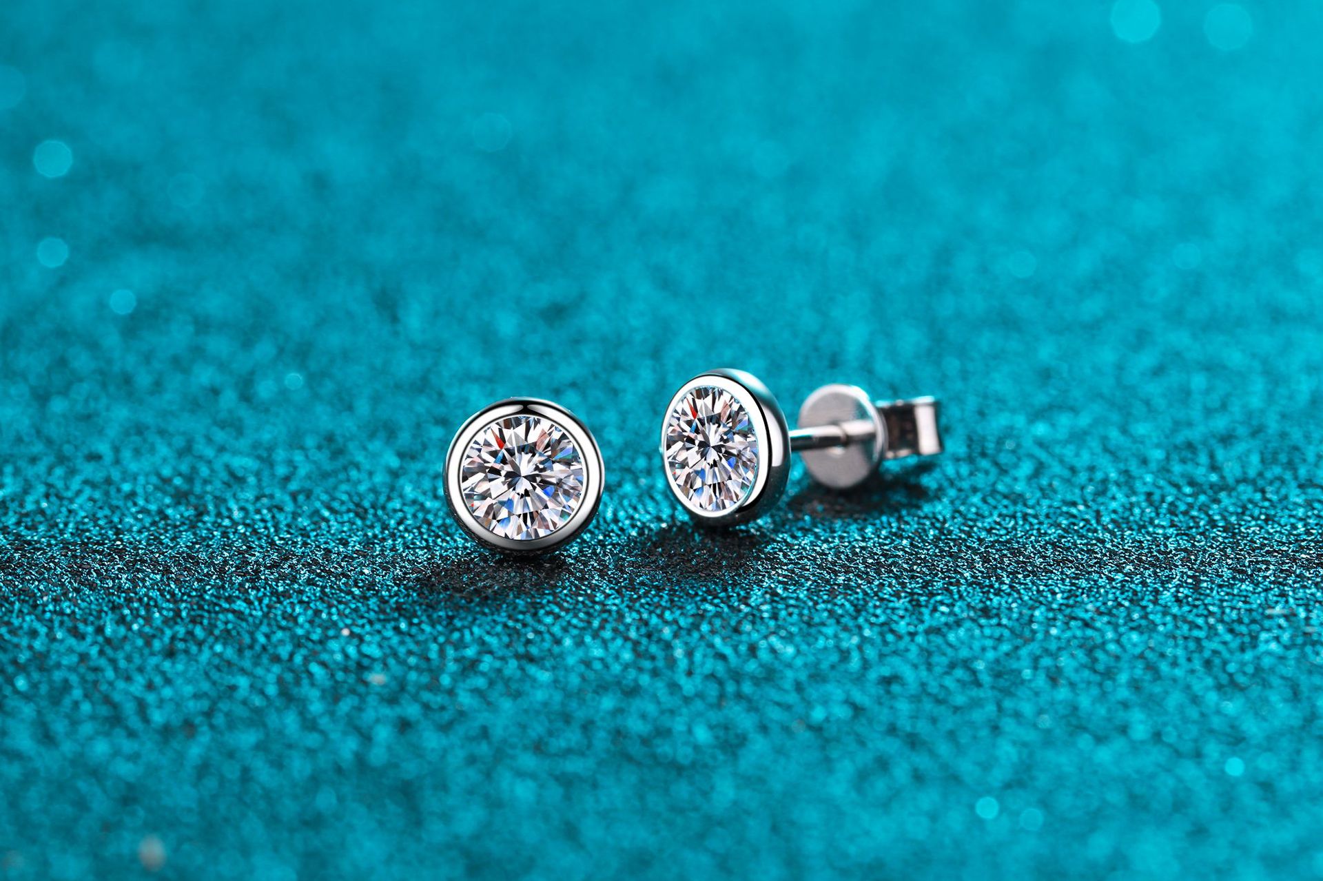 Simple Style Solid Color Sterling Silver Moissanite Zircon Ear Studs In Bulk display picture 2