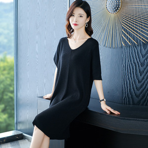 Summer new style ice silk knitting short sleeve dress women’s V-neck loose medium length meat covering bottomed skir