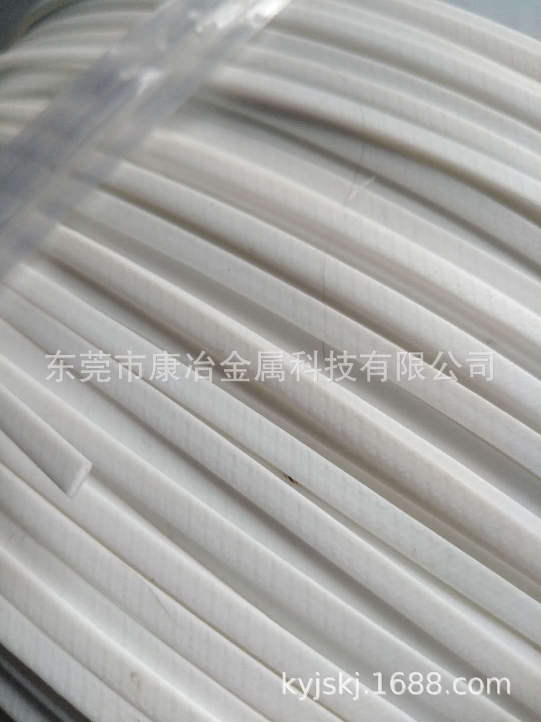 5bb3843d4f2a23cb9422bf492de4e8