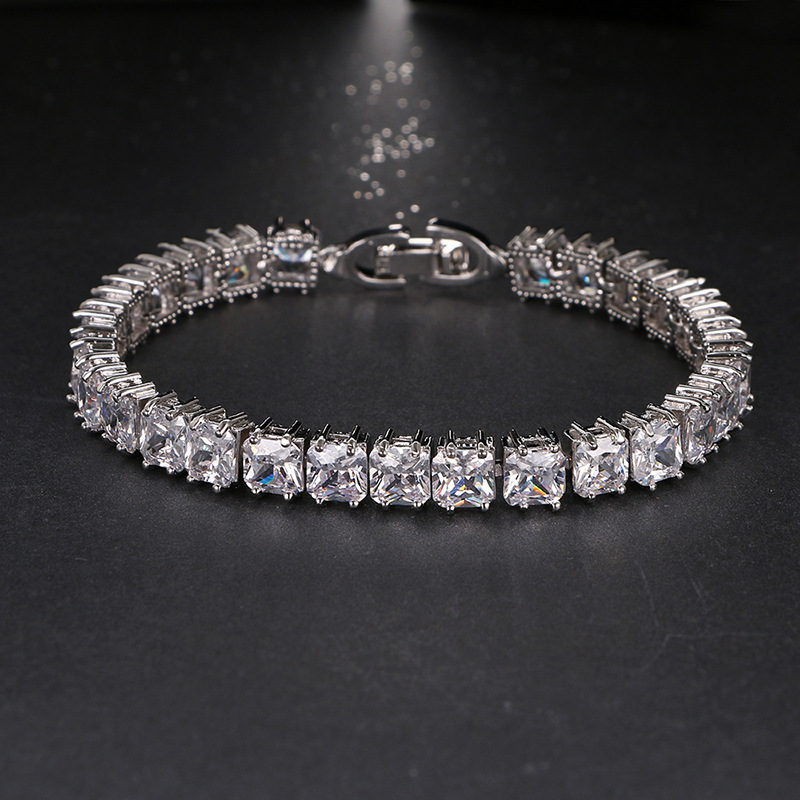 bracelet with zircon