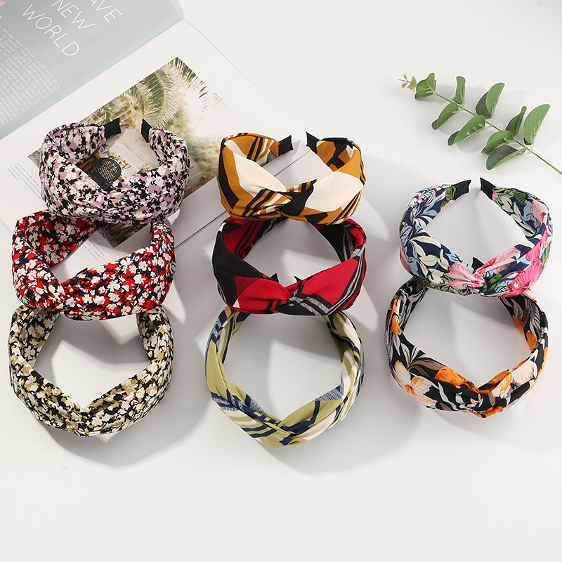 Korean New Floral Cross Fabric Simple Wide-sided Knotted Non-slip Headband display picture 16