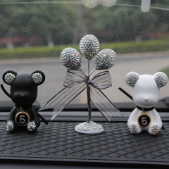 創意車載裝飾石膏鑲鑽小熊汽車擺件 車載內飾暴力熊香薰汽車擺件