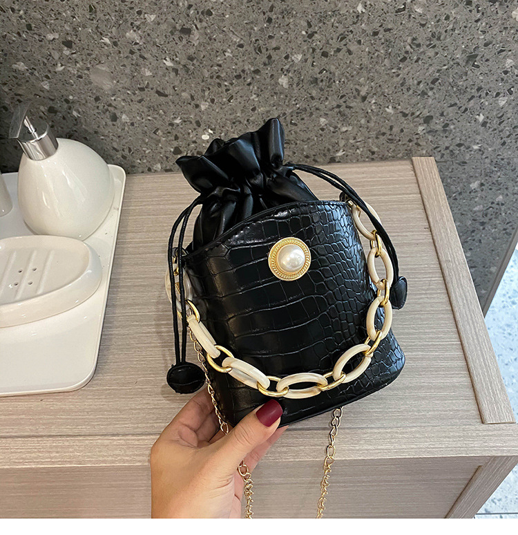 New Trendy Fashion All-match Portable Bucket Bag display picture 20