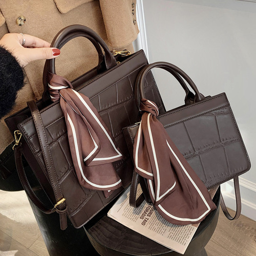 Autumn/Winter Handbag  New Trend Fashion Popular Stone Texture Ins Large Capacity Crossbody Tote Bag