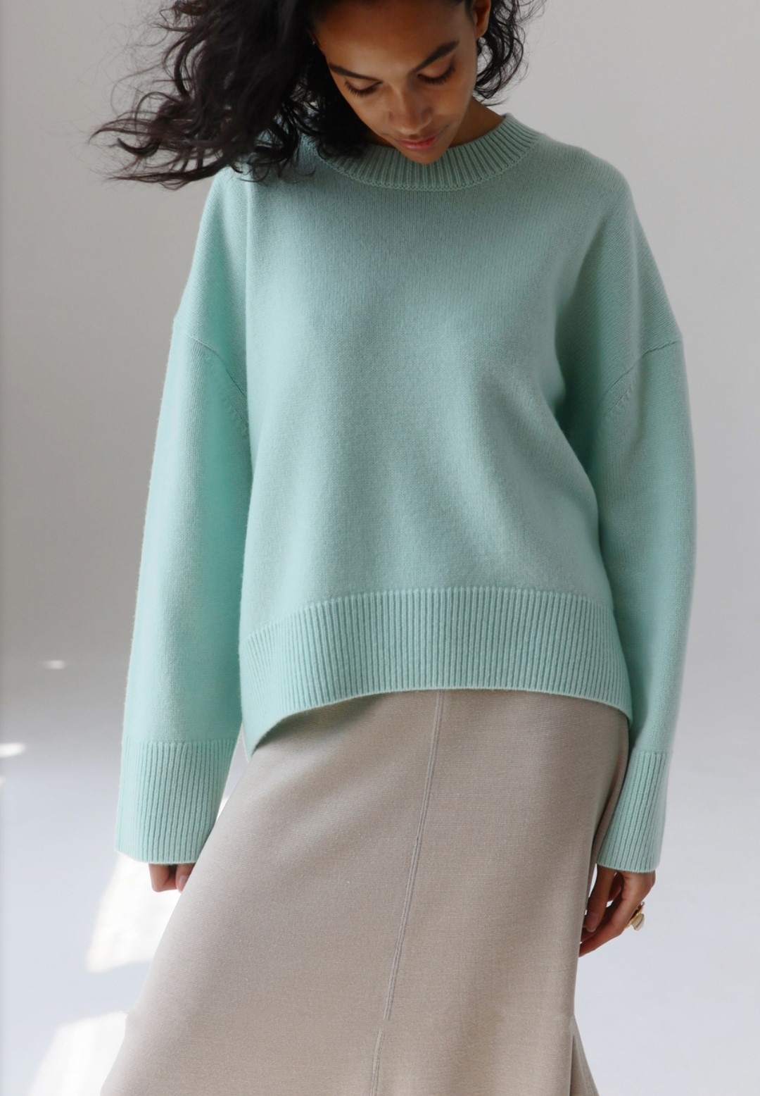 Pure Color Classic Knitted Casual Pullover Sweater Nihaostyles wholesale clothing vendor NSHML75513