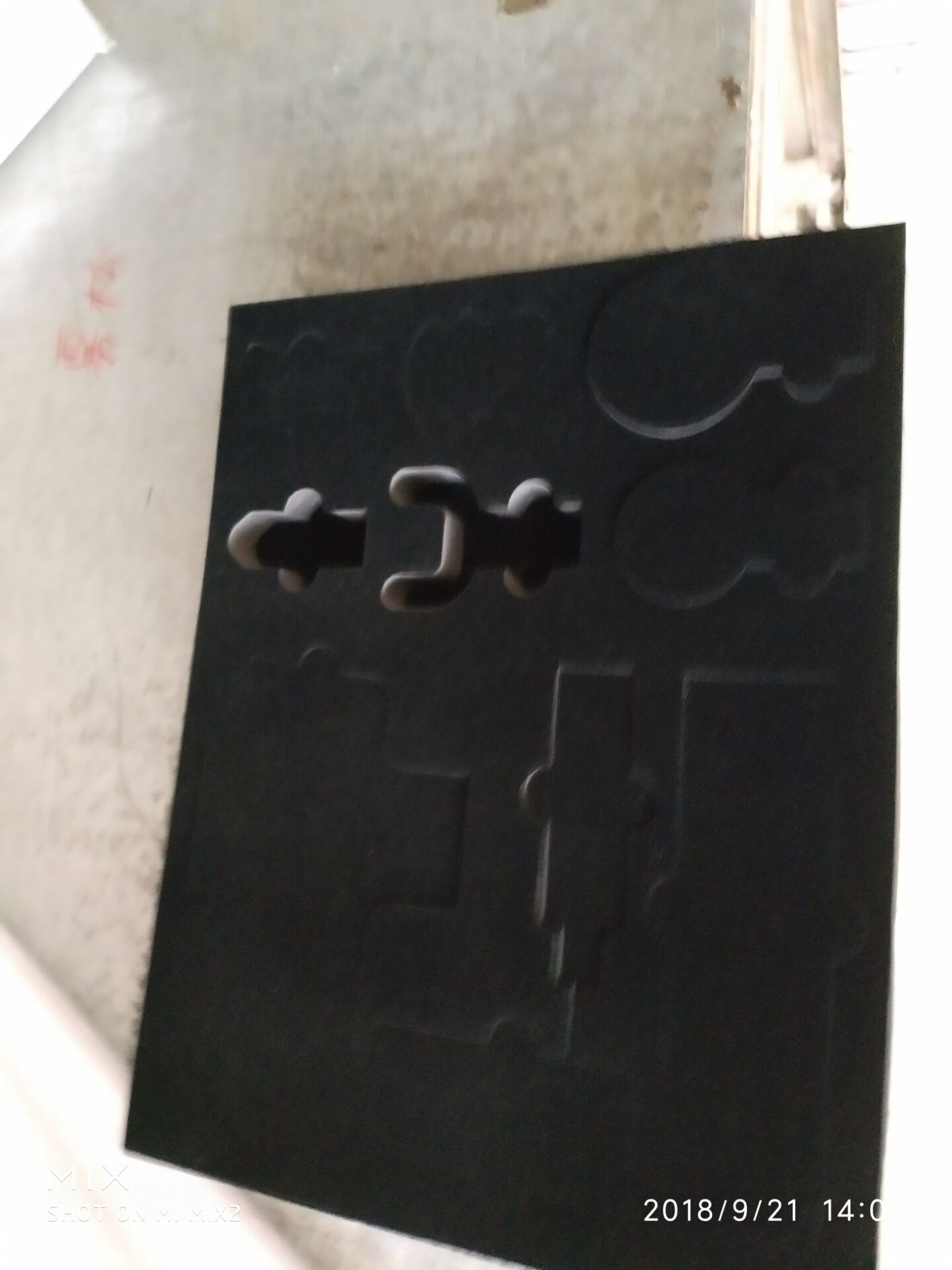 供应黑色EVA成型海绵包装泡沫/箱子内衬硬泡沫