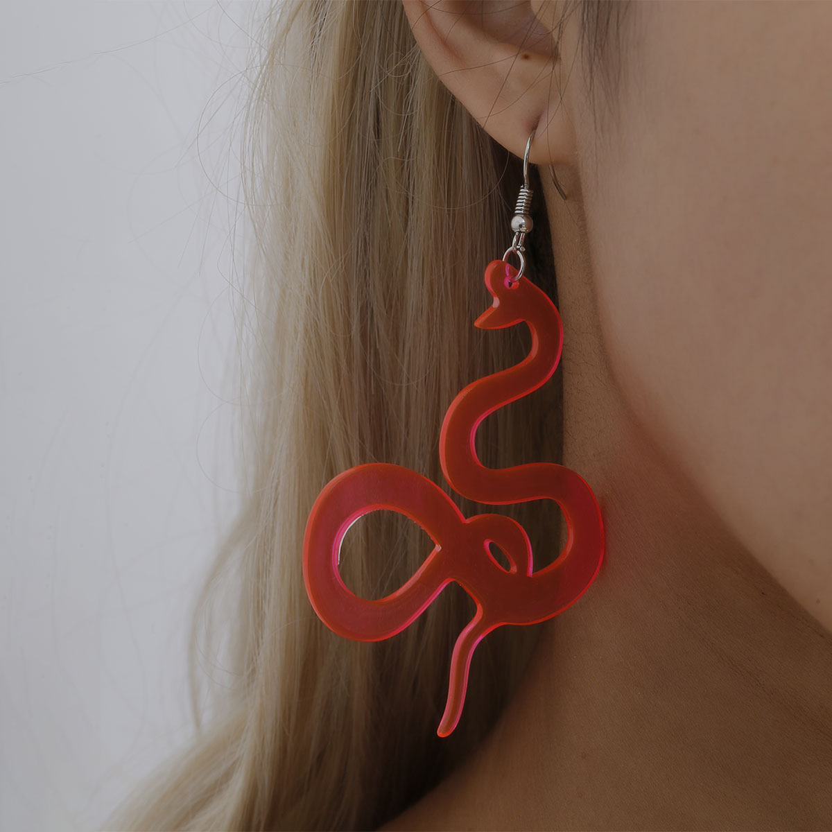 Accessories Yiwu Nihaojewelry Wholesale Exaggerated Punk Long Fashion Earrings Twisted Geometric Fluorescent Snake Earrings display picture 2