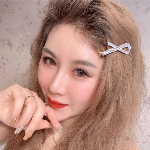 2pcs Silver gold Rhinestone bling hair clip shiny cross side clip bangs clip simple temperament hair accessories clip duckbill clip headdress