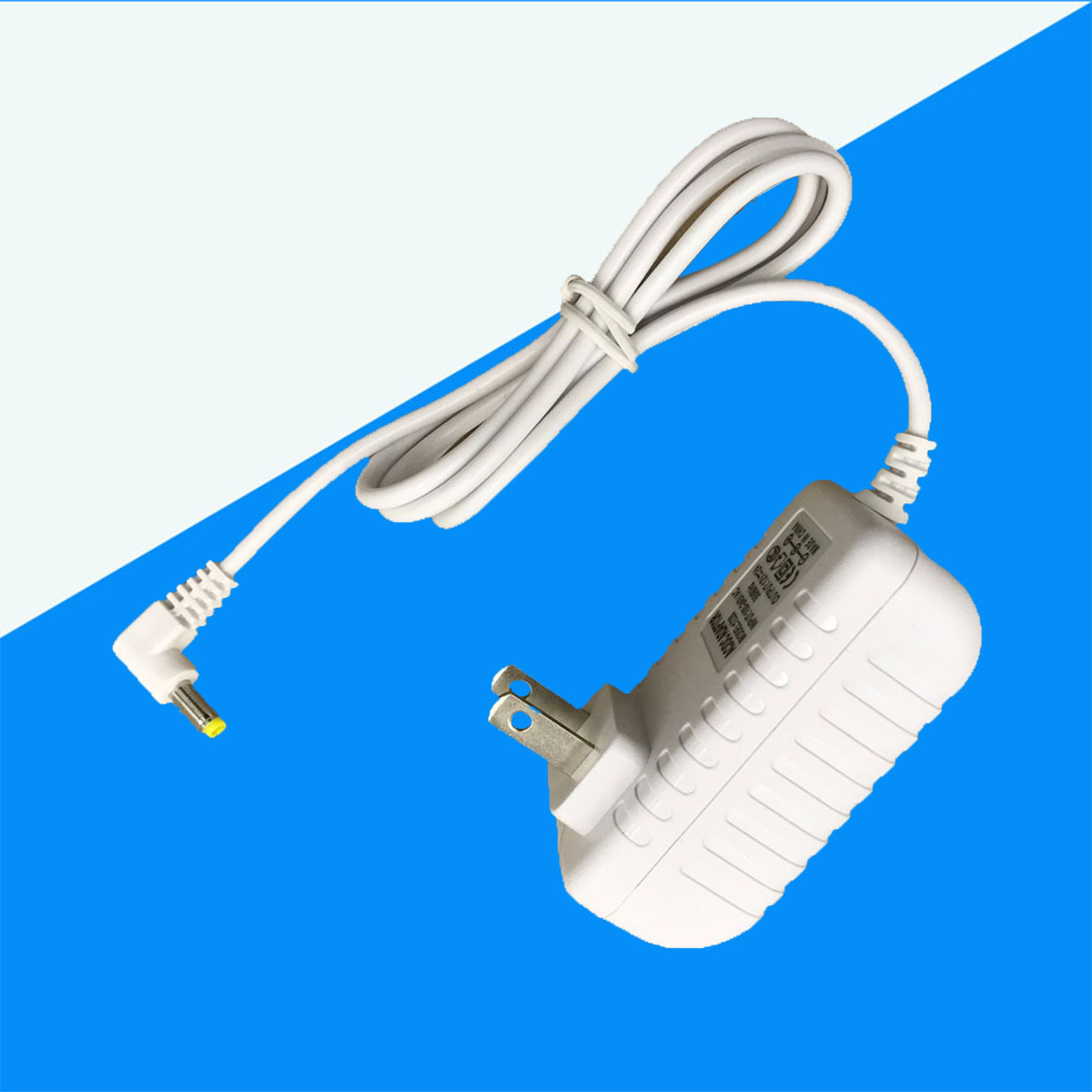 Un pequeño cable de cargador doméstico 1S nv5001 altavoz inteligente Baidu nv6001 adaptador de alimentación Bluetooth universal