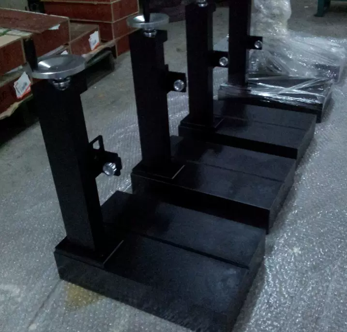 荣科精密机械生产各种花岗岩量具角尺方尺平尺